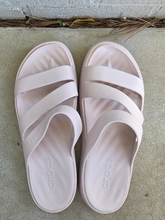 CROCS Shoes - CROCS Getaway Strappy Sandal Women's Size 10 in Quartz